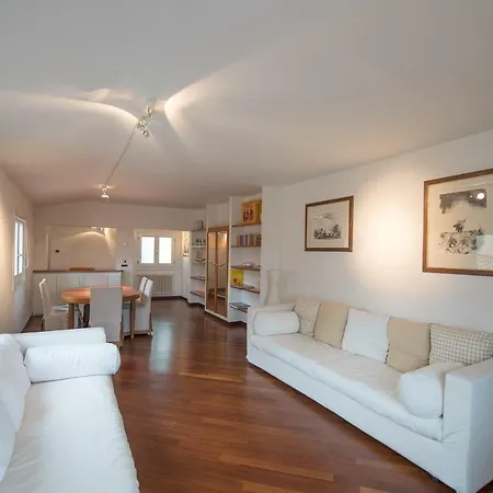 Le Dimore Di Casa Mattei N°9 Apartamento *