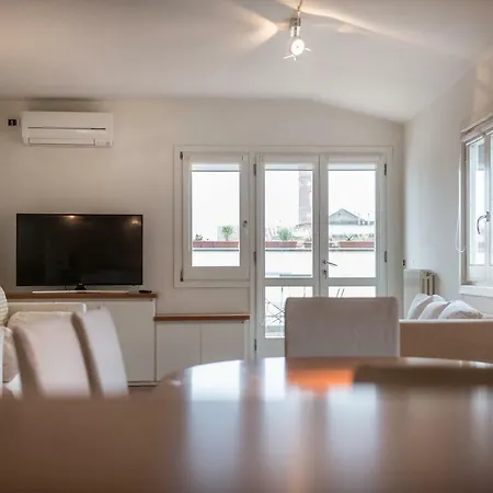 アパート Le Dimore Di Casa Mattei N°9 *